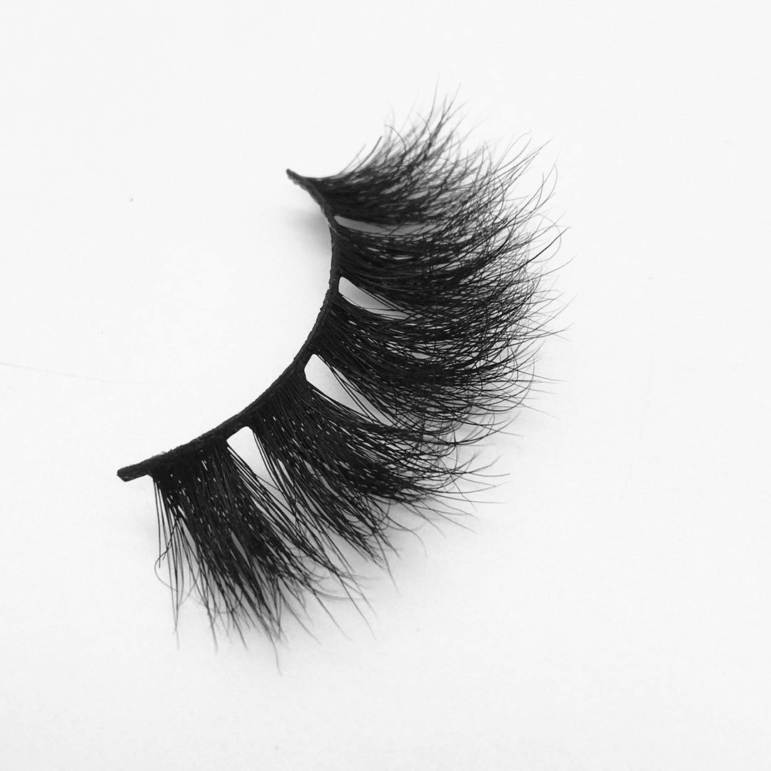 M051 Hot Selling Low Price Wholesale Luxury Lashes Mink Eyelashes Custom Logo Mink Lashes