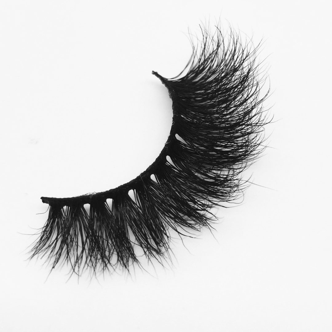 M111 New and hot beautiful long 3d mink lashes 18mm eyelashes
