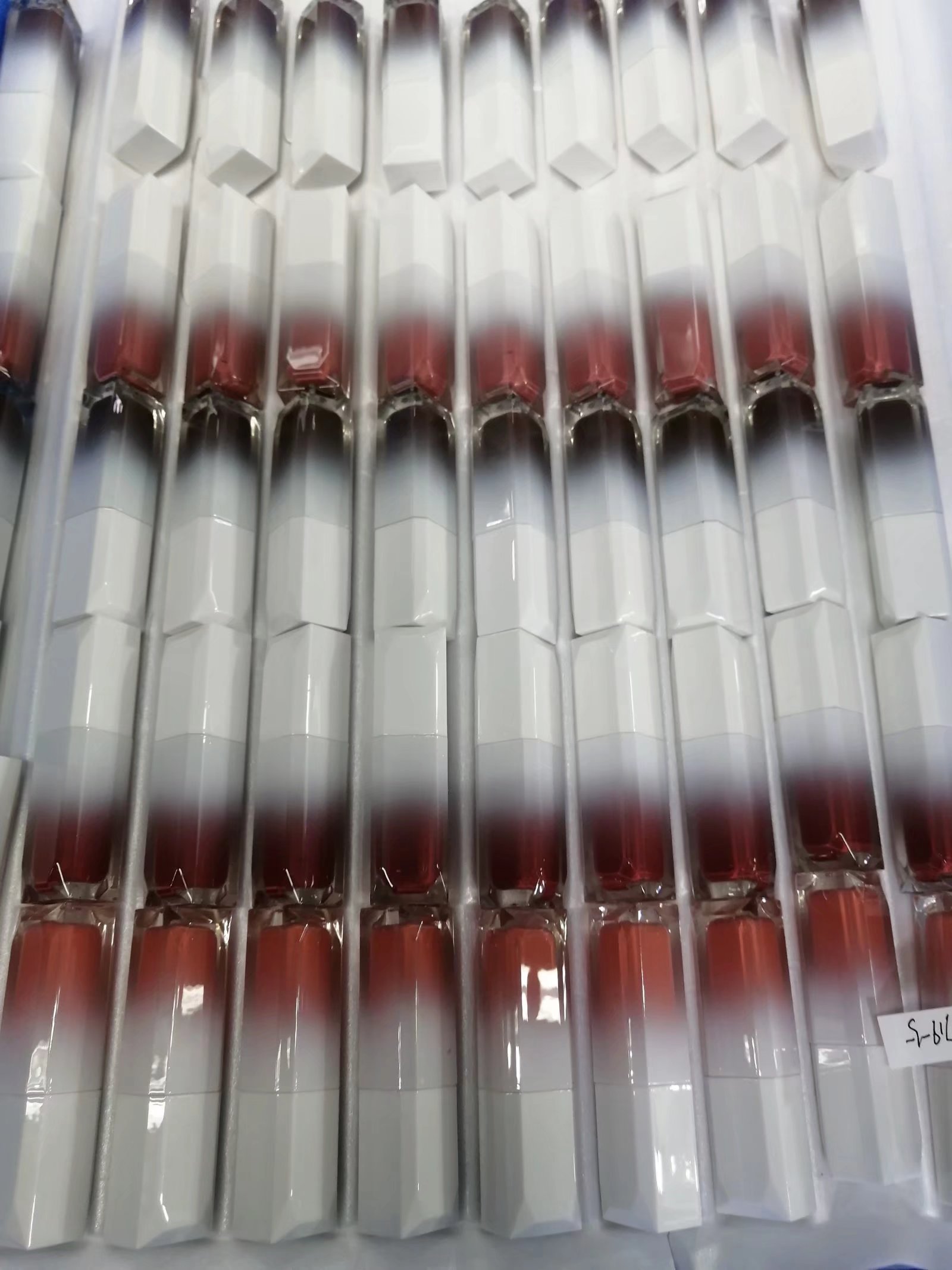 P127 Wholesale no logo waterproof glossy lipgloss 16 colors shimmer high quality vegan glossy lip gloss